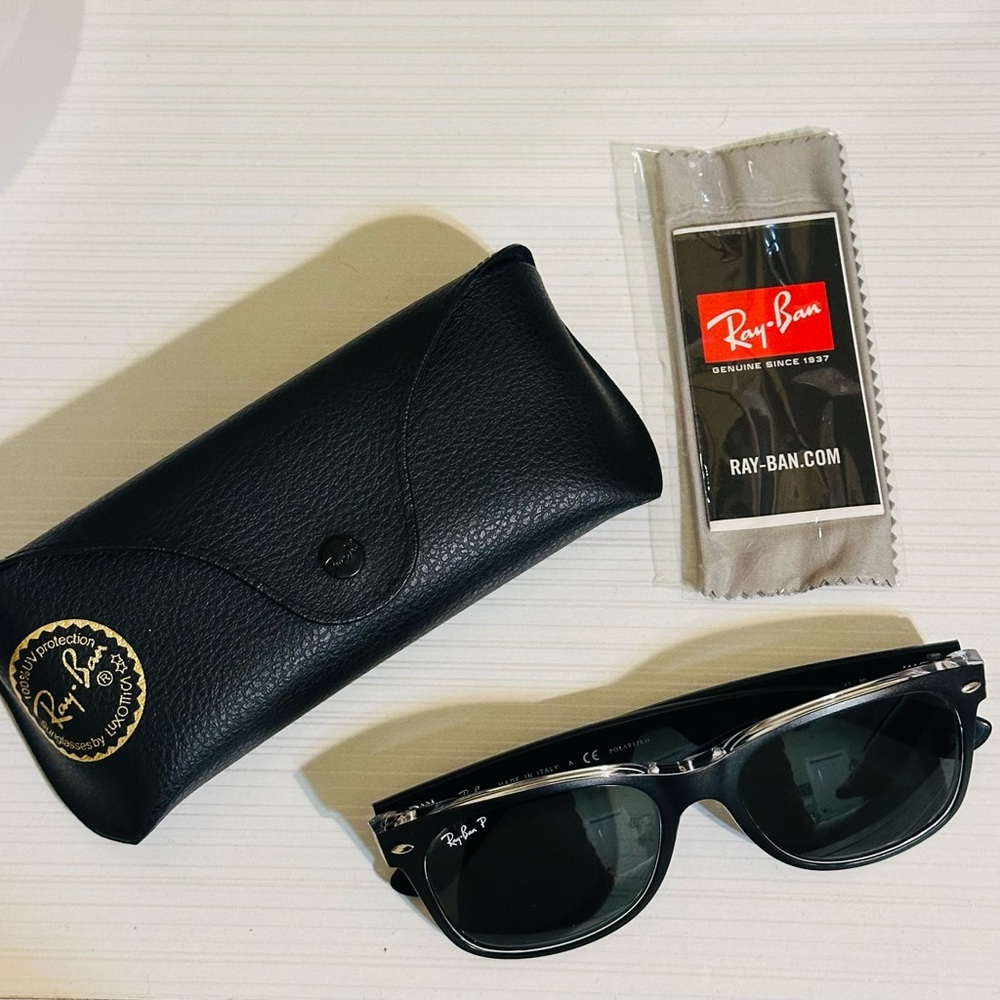 Ray-Ban Black Sunglasses